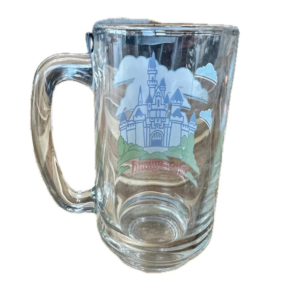 Vintage Walt Disney Disneyland Cinderella Castle Glass - Picture 2 of 2